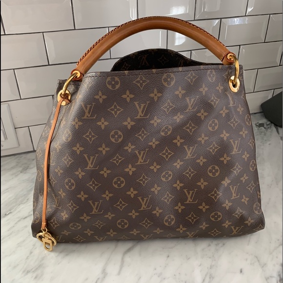 Louis Vuitton Artsy Hobo Bag